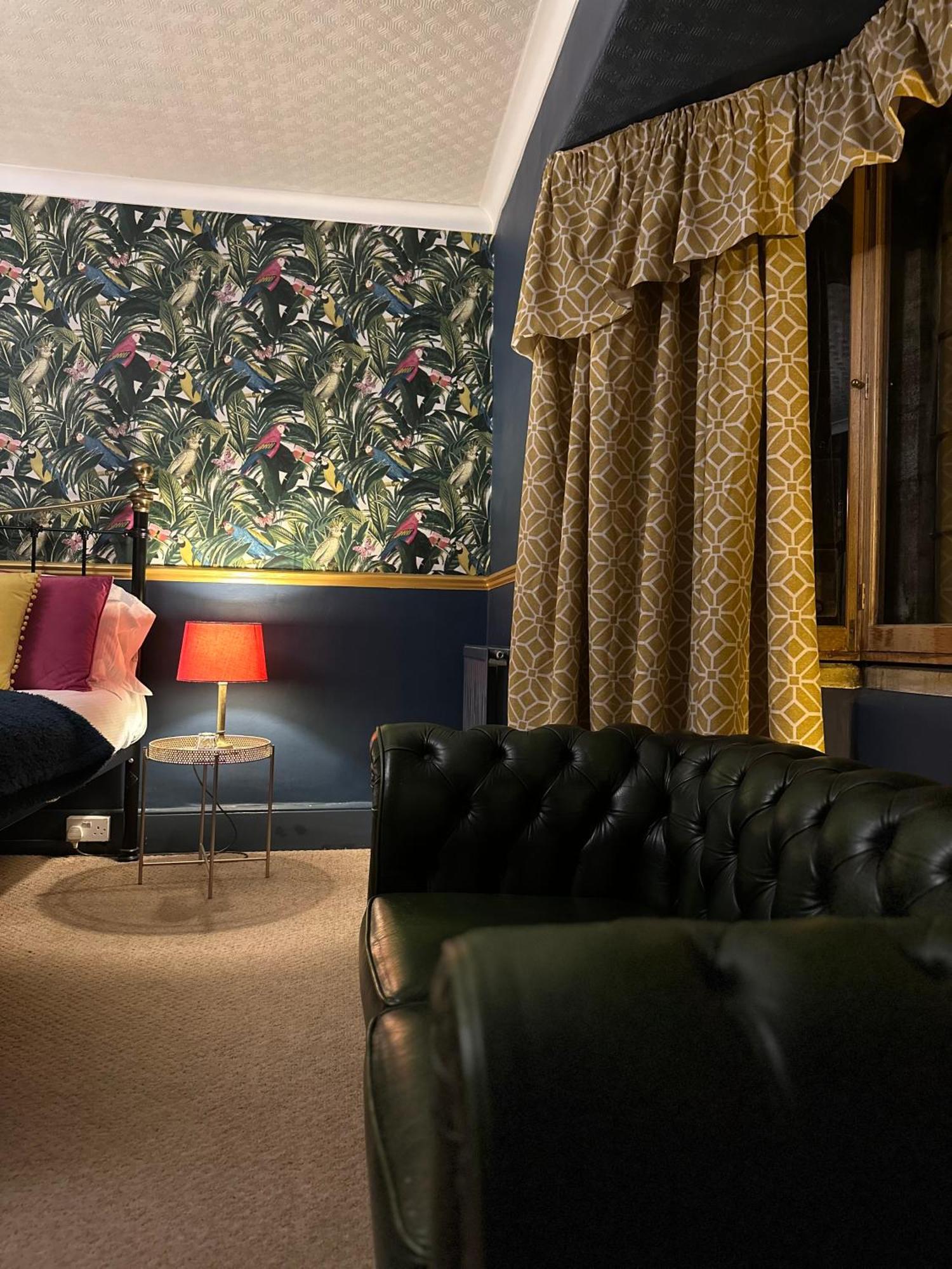 The Kings Arms Inn Montacute Habitación foto