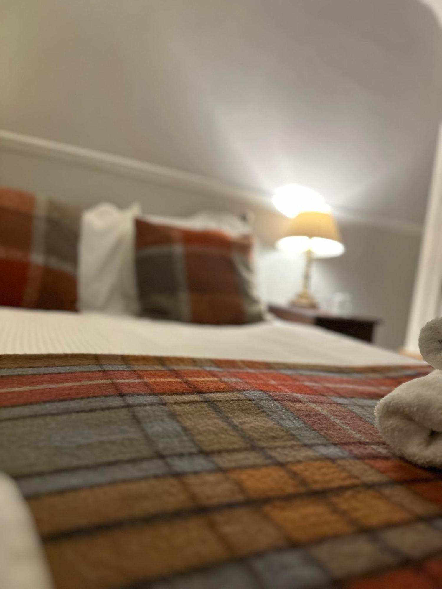 The Kings Arms Inn Montacute Habitación foto